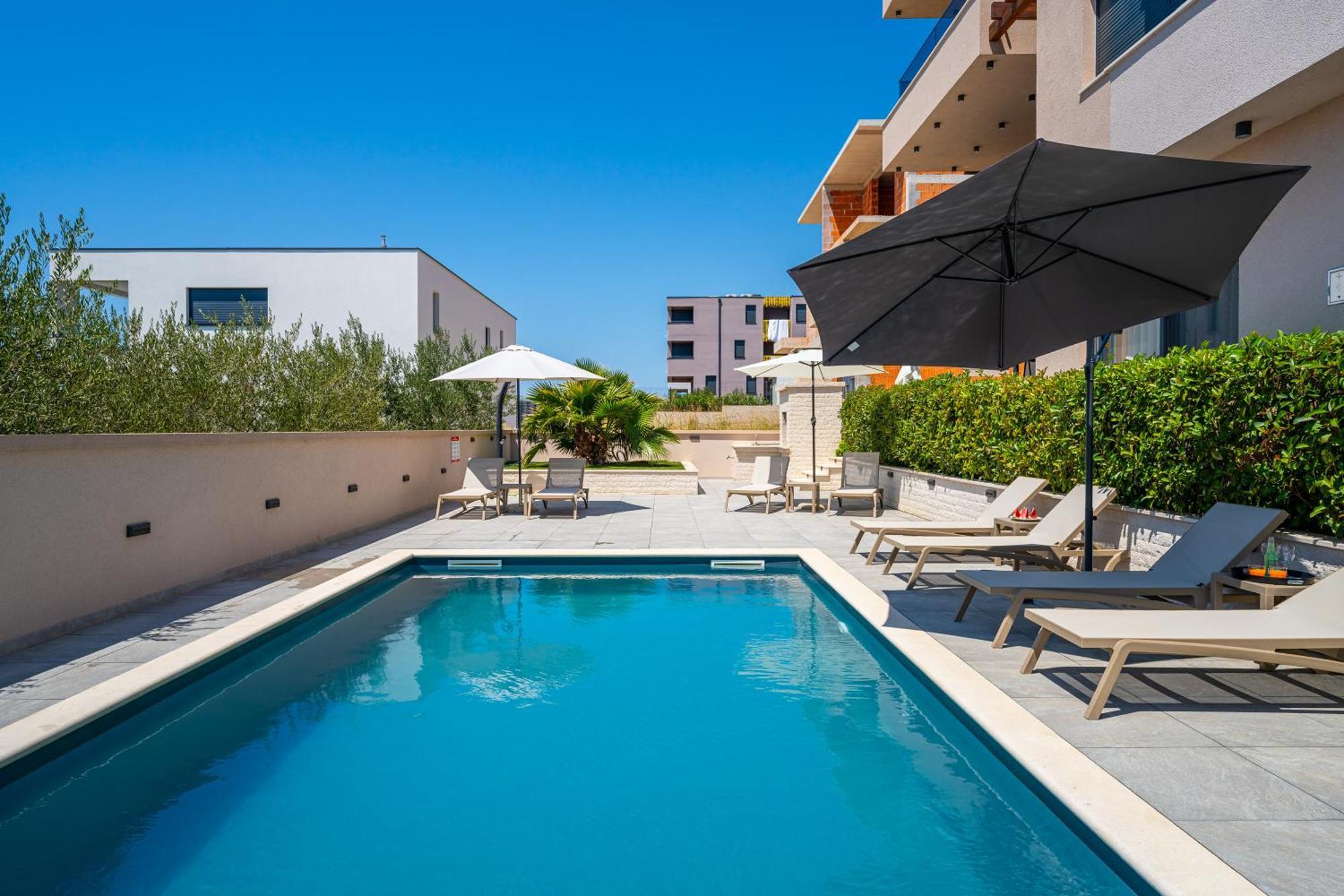Sea Bay View Apartment - Appartement Avec Piscine Et Magnifique Vue Sur Mer Sveti Filip i Jakov Bagian luar foto
